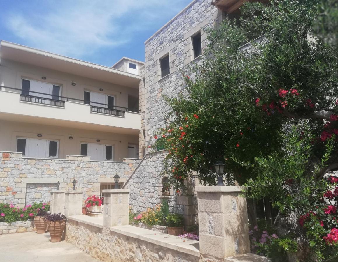 Bonos Apartments Stoúpa Eksteriør bilde