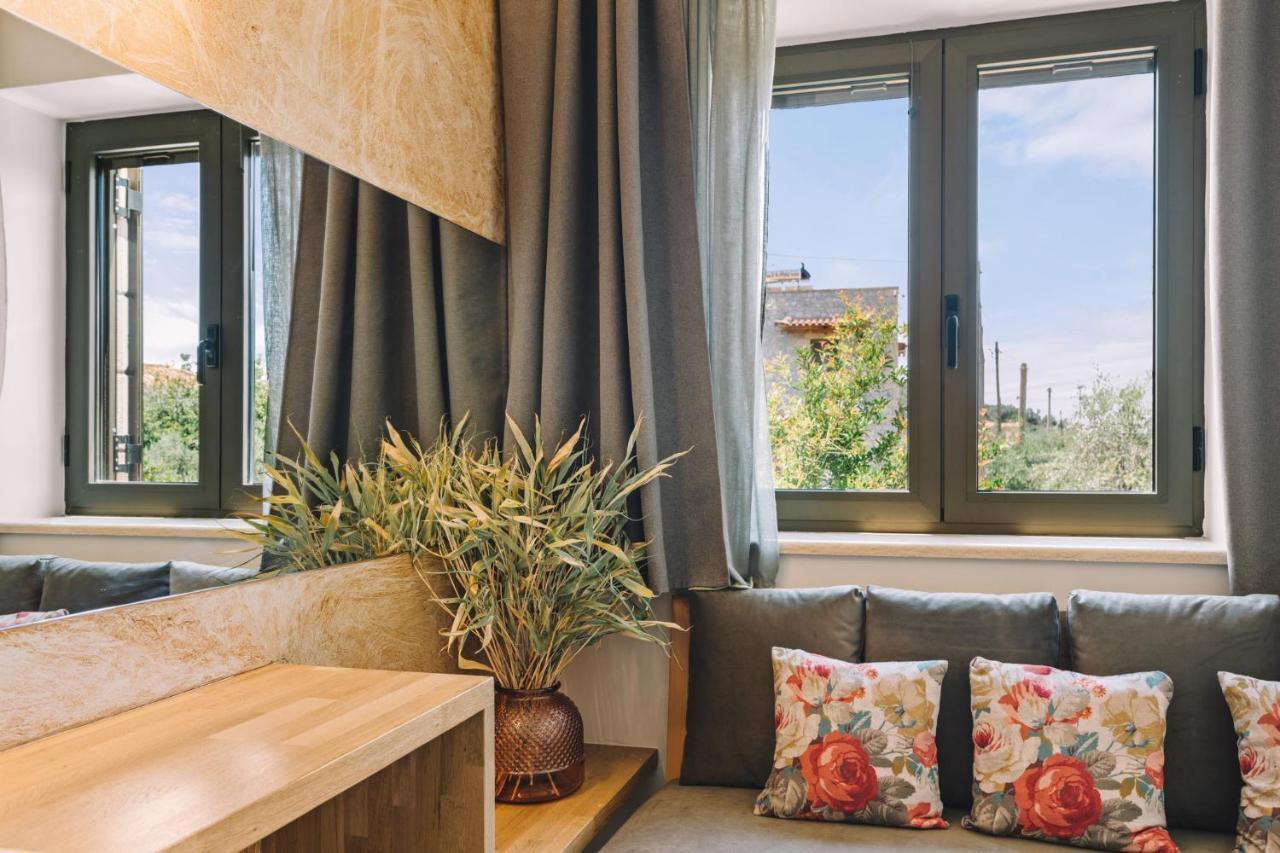Bonos Apartments Stoúpa Eksteriør bilde