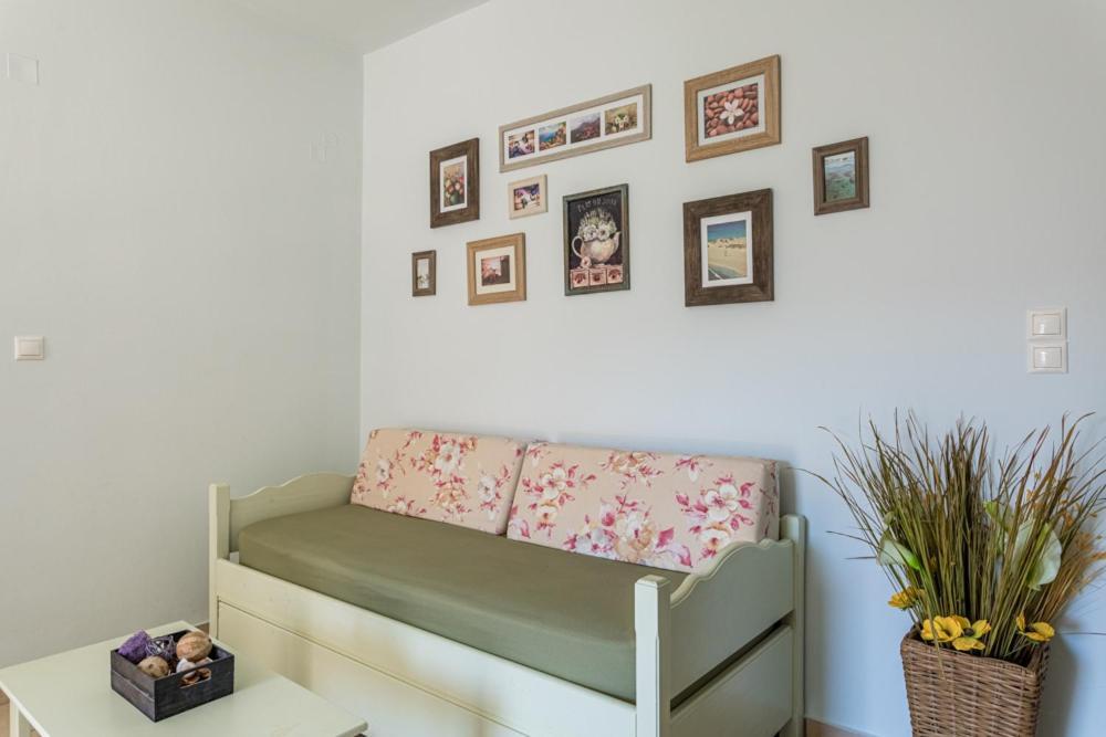 Bonos Apartments Stoúpa Eksteriør bilde